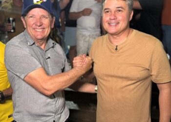 Após Catolé, Efraim expande base no Sertão e fecha com prefeito de Pombal