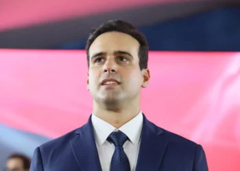 Lucas Ribeiro articula escolha do vice e admite possibilidade de nome feminino