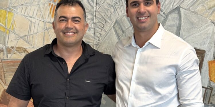 Camaraense assume coordenação de pré-campanha de Lucas e Neto Nepomuceno vira chefe de gabinete