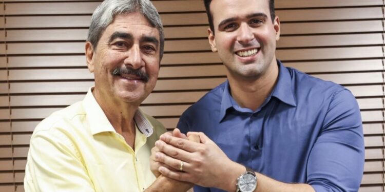 Prefeito de Juripiranga deixa oposição e fecha com Lucas Ribeiro