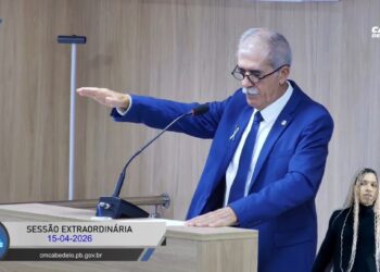 Vereador José Pereira toma posse como prefeito interino de Cabedelo