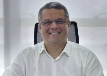 Edvaldo Neto pede retorno à Câmara e afastamento para cuidar da defesa