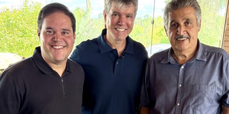 Após votar em Gervásio em 2022, grupo de Anderson e Arnaldo Monteiro fecha com Ruy em Esperança