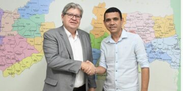 Mais um prefeito do PL anuncia apoio a João Azevêdo para o Senado