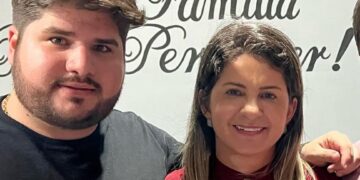 Vereadora de Bayeux é alvo de operação que investiga esquema de “rachadinha” e tenta descartar celular durante ação