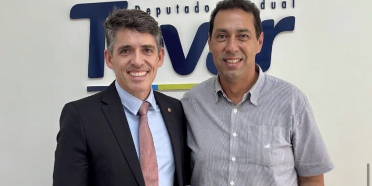 Tovar se precipita, anuncia aliança com prefeito, mas deve “sobrar na curva” em Lucena
