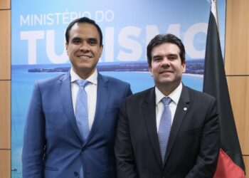 Durante agenda em Brasília, Eduardo Carneiro discute liberação de recursos e interiorização do turismo com o ministro Gustavo Feliciano