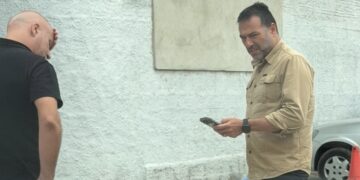 Exclusivo: Fantástico vai até gabinete do prefeito de Cabedelo, que deixa local após chegada de repórter