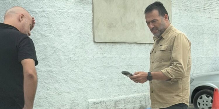 Exclusivo: Fantástico vai até gabinete do prefeito de Cabedelo, que deixa local após chegada de repórter