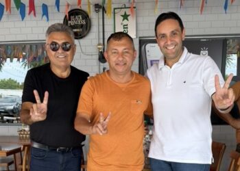 Prefeito de Catingueira e todo seu grupo político anunciam apoio à reeleição de Márcio Roberto