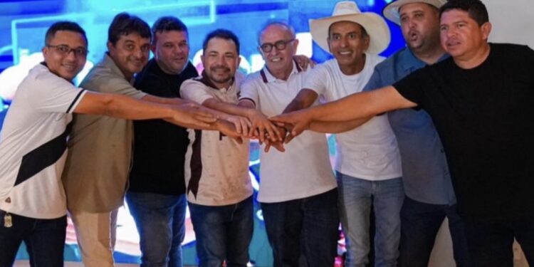 Com articulação de Ernildo Júnior, Cícero recebe adesão de seis vereadores da situação em Gurinhém