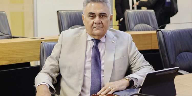 Márcio Roberto destina quase R$ 2 milhões em emendas para fortalecer ações em Bom Sucesso, Paulista e Riacho dos Cavalos