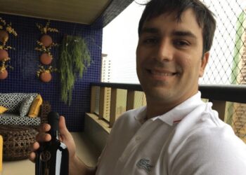 Sobrinho de ex-prefeito, médico Tibério Cabral tem salário quase triplicado de R$ 12 mil para R$ 33 mil e chama atenção nos bastidores