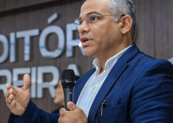 Em 30 dias, Evilásio corta despesas e economiza meio milhão de reais com folha de pessoal em Cabedelo