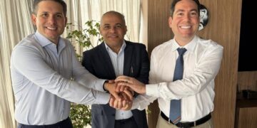 Novo prefeito de Cabedelo anuncia apoio à reeleição de Hugo Motta e Felipe Leitão