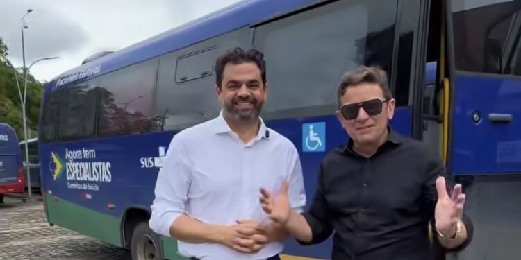 Jarques esconde articulação de Veneziano e tenta assumir “paternidade” de ônibus entregue pelo Governo Federal a Pombal