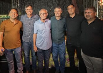 Cícero avança no Agreste e conquista apoio de dois prefeitos na disputa ao Governo
