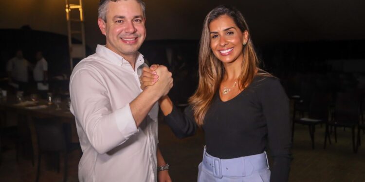 Justiça Eleitoral afasta multa contra André Coutinho e Camila e conclui que contratações não beneficiaram chapa eleita em Cabedelo