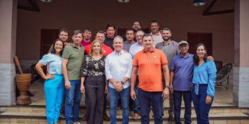 Delúsia e grupo Tião do Rêgo em Queimadas fecham com Nabor ao Senado, mas adiam nome da segunda vaga