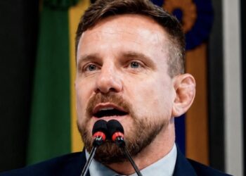 Projeto de Tarcísio Jardim propõe placas acessíveis em monumentos da Paraíba para ampliar inclusão