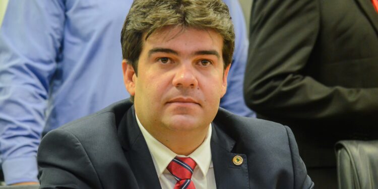 Eduardo Carneiro propõe Programa de Investimento e Valorização do Jovem no Campo