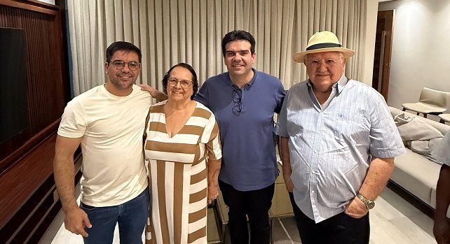 Oposição de Bananeiras fecha apoio a Eduardo Carneiro para estadual
