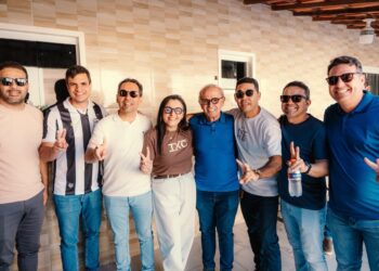 Cícero se compromete com dessalinização da água em Cacimba de Dentro e apoio ao Super Cross em Cubati
