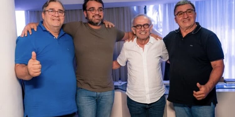 Queimadas: vice-prefeito e presidente da Câmara rompem com grupo Tião do Rêgo e declaram apoio a Cícero