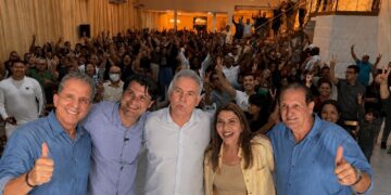 Vereadora de João Pessoa faz “salada mista” em evento e reúne Léo Bezerra, Nabor e Queiroga; imagem causa imbróglio