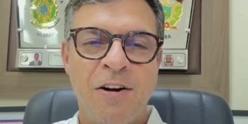 Com direitos políticos recuperados, Vitor Hugo anuncia retomada da pré-campanha à Assembleia mesmo após perder bases