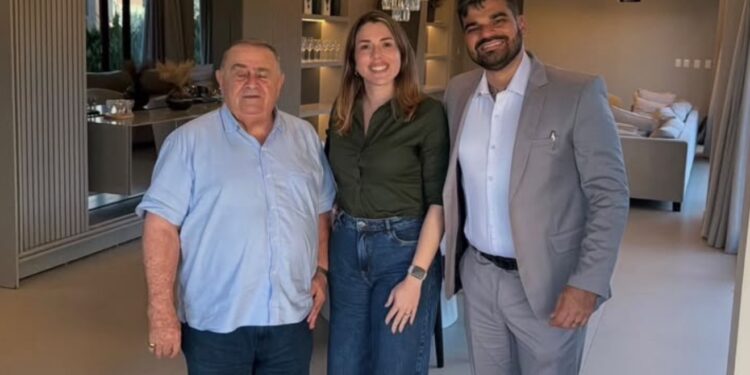 Bastidores: irmão e sobrinho de Cícero vão votar em… Olívia Motta