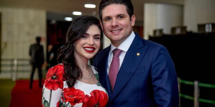 Hugo descarta esposa como vice, mas reforça que Republicanos quer a vaga