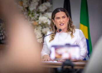 Prefeita de Cajazeiras entra na mira do MP após servidor morto receber mais de R$ 36 mil em salários