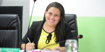 TCE dá 20 dias para ex-prefeita de Bayeux explicar contrato milionário com escritório de advocacia