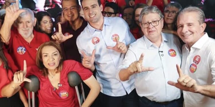 Com presença de Ricardo e Veneziano, PT homologa apoio a Lucas, João e Nabor em convenção estadual