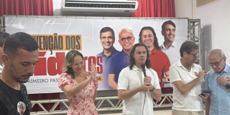 Filha de Cícero, Janine Lucena é confirmada como primeira suplente de Veneziano ao Senado