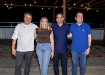 Prefeita de Cruz do Espírito Santo fecha com Efraim na disputa ao Governo e fortalece “voto cruzado”