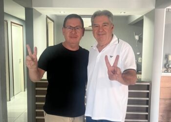Lindolfo Pires amplia base política no Cariri e recebe apoio do vice-prefeito de Sumé