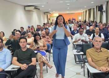 Cabedelo amplia atuação do Legislativo e vereadores participam de curso sobre emendas impositivas