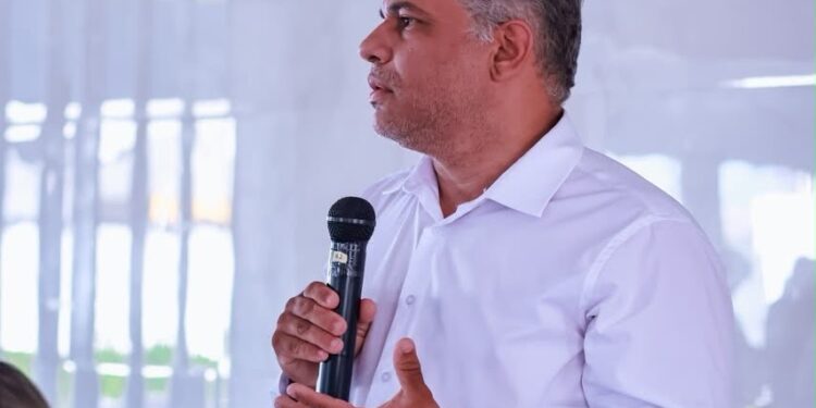 Prefeito de Cabedelo convoca 17 novos professores aprovados em processo seletivo