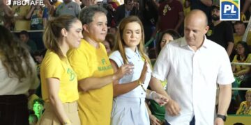 Esposa de Cabo Gilberto é anunciada como vice de Efraim durante convenção do PL