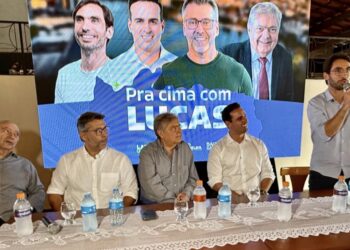 Família Gadelha realiza coletiva em Campina Grande e formaliza apoio a Lucas Ribeiro