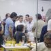 Cícero e Efraim se encontram em cachorro-quente após primeiro debate ao Governo