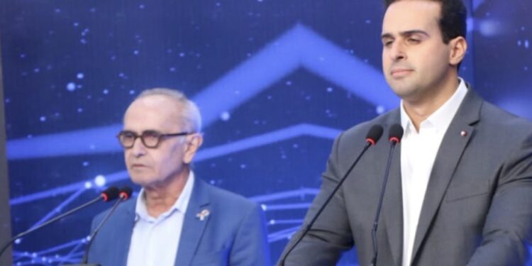 No primeiro debate da TV aberta, Cícero mostra “credenciais”, sobe o tom e mira estrutura do governo