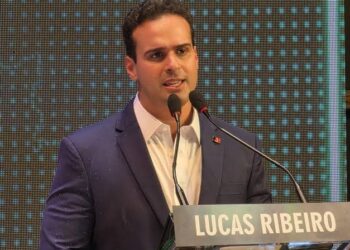 24 horas após Lucas prometer anúncio, definição do vice volta a ser adiada