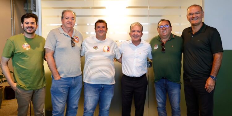 Nabor recebe apoio de mais quatro vereadores e passa a contar com 16 em sua base em Santa Rita