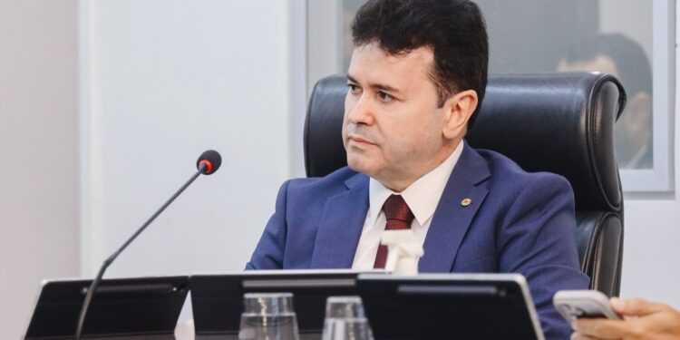 MPE pede impugnação de Aledson e PL pode sofrer baixa importante na nominata de federal
