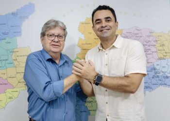 Ex-prefeito Pedrito confirma apoio a João Azevêdo e destaca obras em Cruz do Espírito Santo