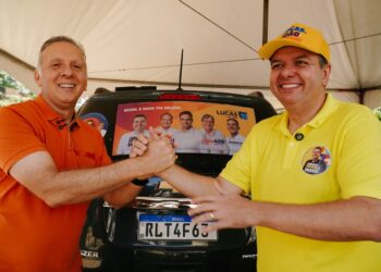 Aguinaldo Ribeiro inicia campanha com adesivaço e mobilização em João Pessoa