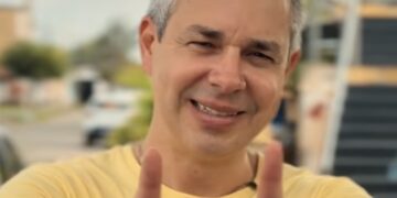 André Coutinho volta à política após cassação e entra na campanha de Lucas em Cabedelo